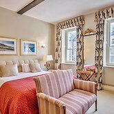 Marlborough Arms Hotel