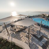 Caldera's Dolphin Suites