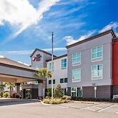 Best Western Plus Chain of Lakes Inn & Suites