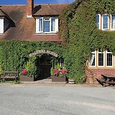 Halfway House Inn Country Lodge