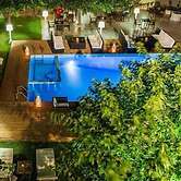 Marika's Aparts & Studios