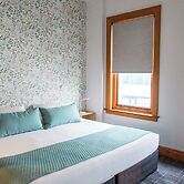 The Cambridge Hotel & Backpackers