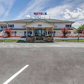 Motel 6 Front Royal, VA