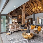 Tuningi Safari Lodge