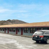 Pleasant Valley Motel West Stockbridge