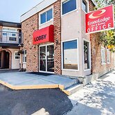 Econo Lodge Inn & Suites