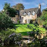 Cricketfield House - Guest House