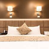 The Waverley International Hotel