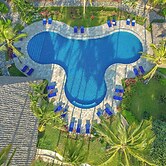 Breezes Beach Club & Spa – Half Board