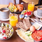 Hotel de la Porte Dorée