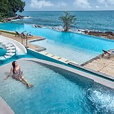 Independence Hotel by Dara