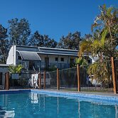 Novena Palms Motel