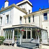 Invernairne Guest House