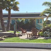 Beach Bungalow Inn and Suites