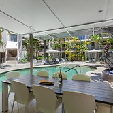 Noosa Tropicana