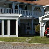 Jenny's Country Manor