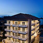 RG Status Hotel