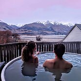 Kinloch Wilderness Retreat