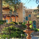 Inn Of The Turquoise Bear