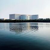 Renaissance Tianjin Lakeview Hotel