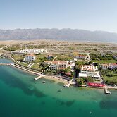 Hotel and Apartments Vila 4m