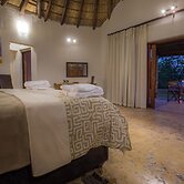Mopane Bush Lodge