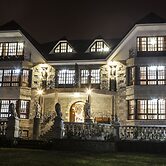 Hotel Antoyana