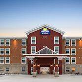 Days Inn & Suites by Wyndham Sherwood Park Edmonton