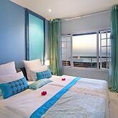 Days At Sea Beach Lodge