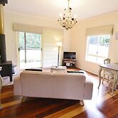 Apple Tree Cottage & Studio