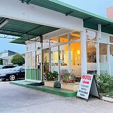 Parkville Motel