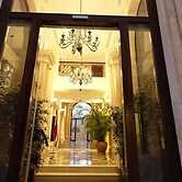 Le Patio Boutique Hotel