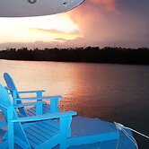 Floating Sea Cove Resort & Marina