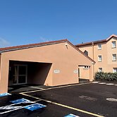 Brit Hotel Essentiel Millau