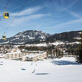 ROBINSON FIEBERBRUNN - Adults only