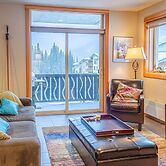 Kookaburra Lodge #301 By Bear Country