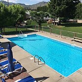 Maple Leaf Motel & RV Resort