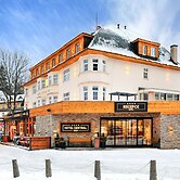 Hotel Central 1920