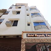 OYO 33471 Hotel Magadh Empire