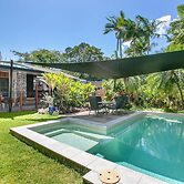 Tropical 3 Bedroom House, Pool plus 4th Bedroom Bungalow