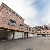 Belita N Goodtime Drive-in Motel