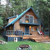 48SL - Hot Tub - Pets Ok - WIFI - Wood Stove - Sleeps 5