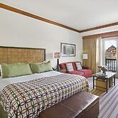 1228/1230 Double Studio @ The Lodge at Spruce Peak
