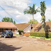 Matsiko Gardens and Hotel