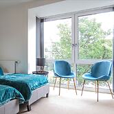 Tudors eSuites Park Central Townhouse Garden and Parking