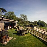 Treehouse Hotel - At Port Lympne Reserve