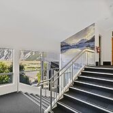 Mt Cook Lodge & Motels