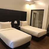 Piña Suites