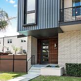 Magnificent 4 Bedroom Townhouse near Lafitte Greenway