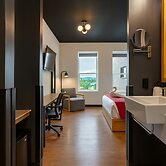Raven Inn Whitehorse